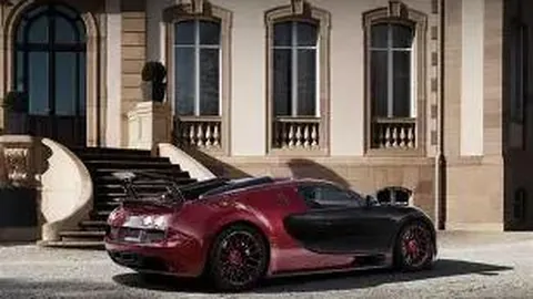 罗马球迷高挂横幅：德罗西，罗马之子，不可侵犯！